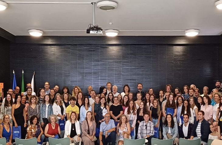 Atribuição de bolsas de estudo a estudantes universitários