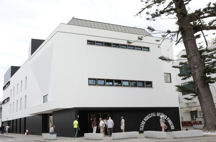 Outubro traz grandes histórias ao grande ecrã do Teatro Municipal António Pinheiro