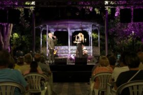 “Fado no Coreto” promove identidade cultural portuguesa em Tavira